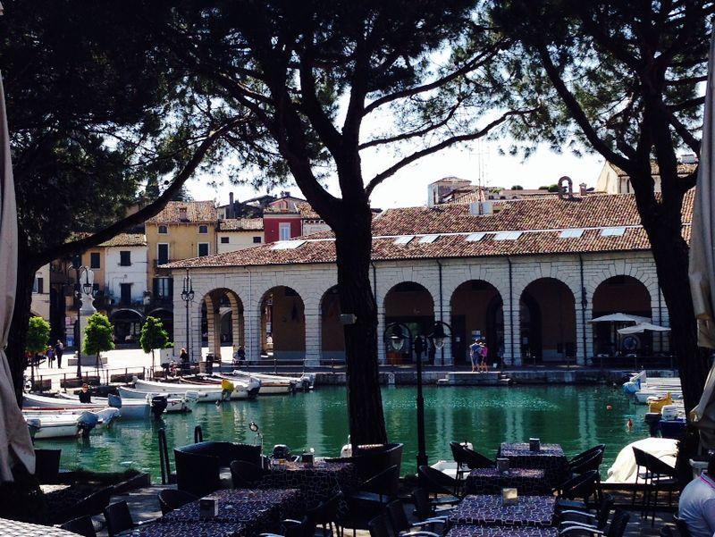 Hotel Primavera デセンツァーノ・デル・ガルダ エクステリア 写真